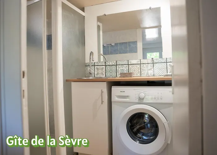 Maison De La Rochejaquelein * Saint-Laurent-sur-Sèvre