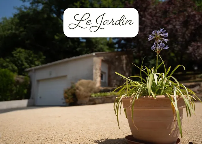 Maison De La Rochejaquelein * 塞夫勒河畔圣洛朗